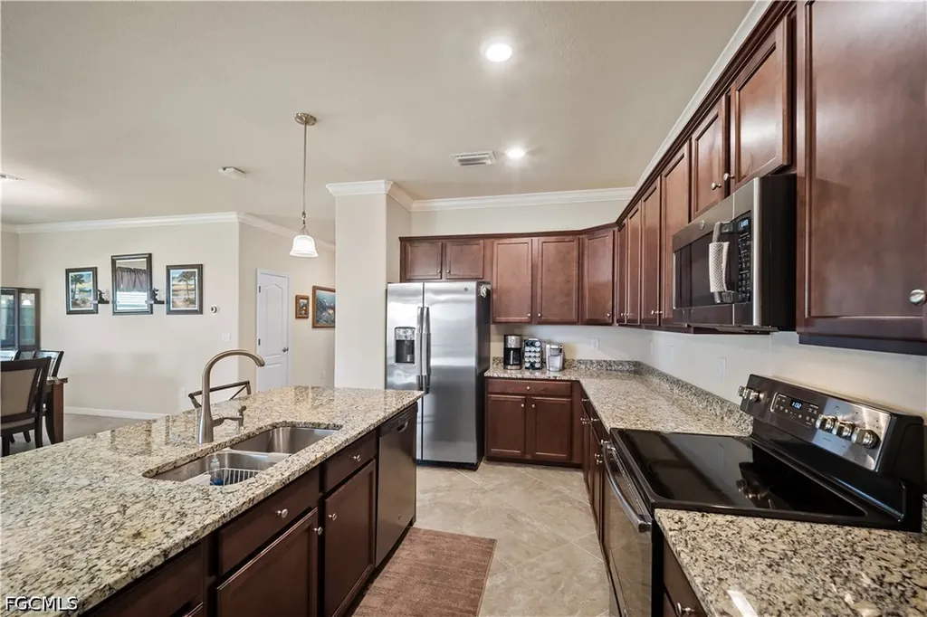 3357 Hampton Boulevard Alva FL 33920