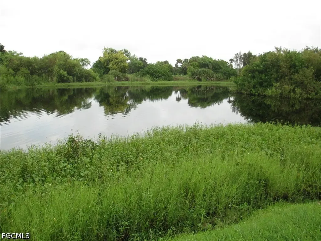 841 SE 41st Street Cape Coral FL 33904