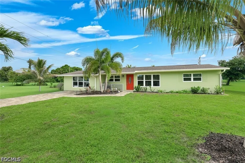 Fort Myers FL, 1007 Wilshire Drive