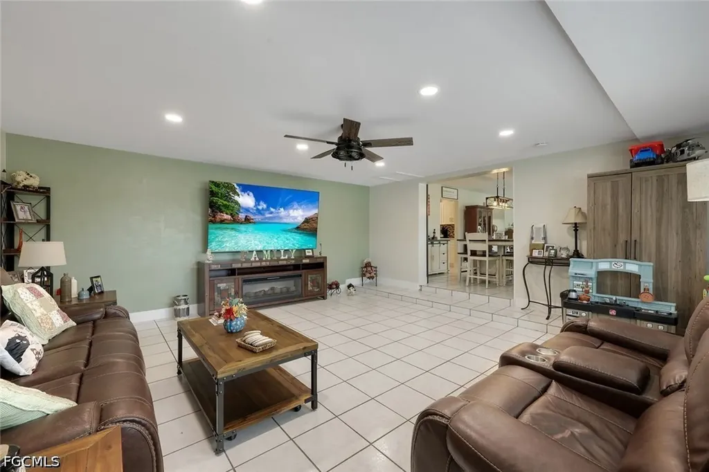1007 Wilshire Drive Fort Myers FL 33919