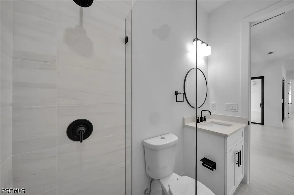 318 NW 9th Street Cape Coral FL 33993