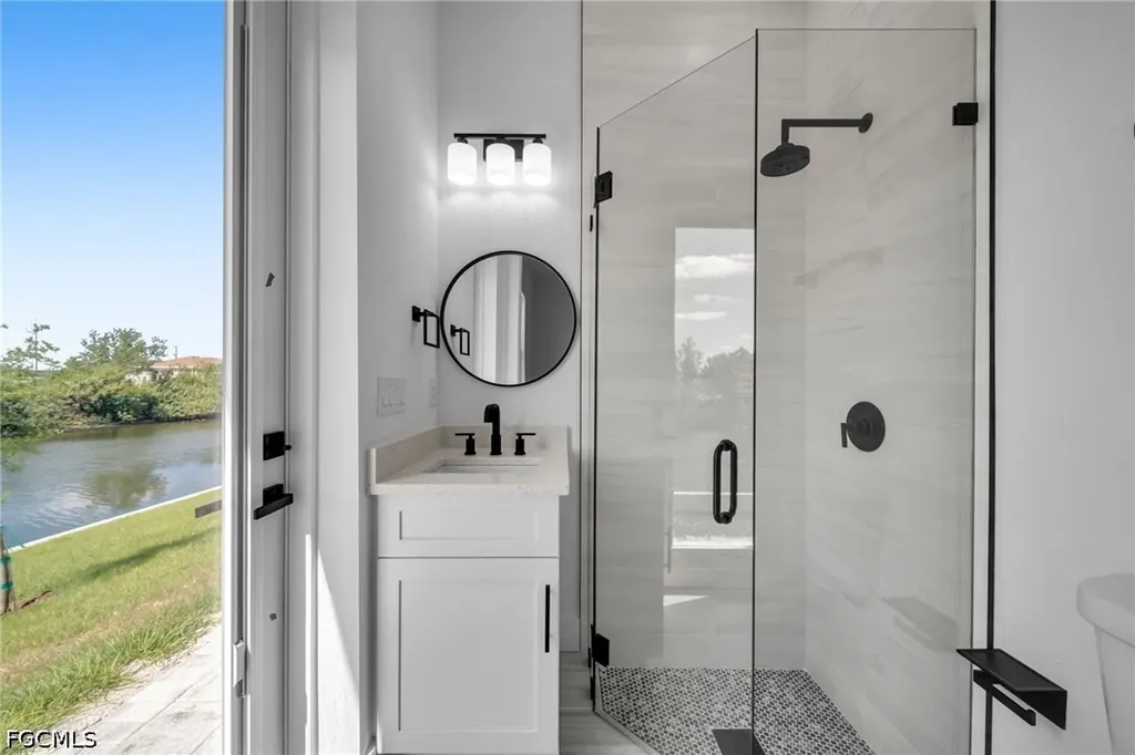 318 NW 9th Street Cape Coral FL 33993