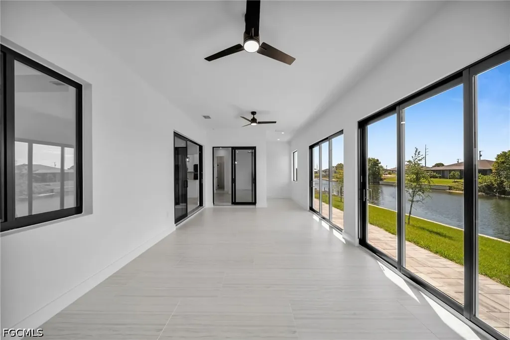 318 NW 9th Street Cape Coral FL 33993