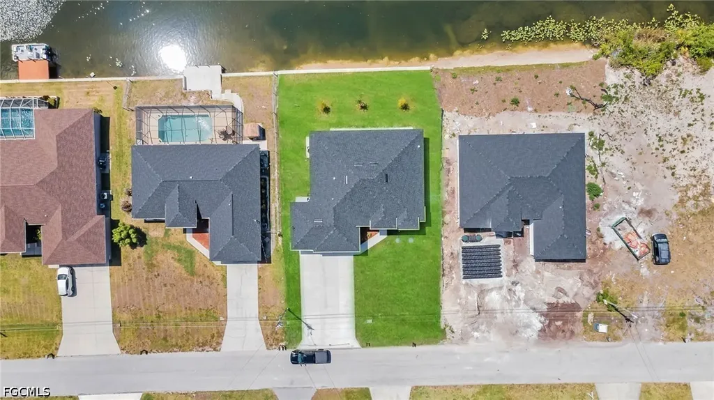 318 NW 9th Street Cape Coral FL 33993
