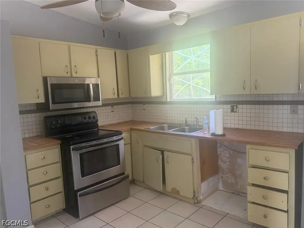 706 SW 31st Street Cape Coral FL 33914