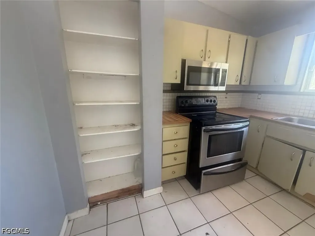 706 SW 31st Street Cape Coral FL 33914