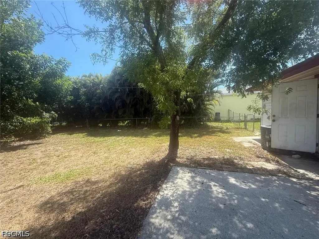 706 SW 31st Street Cape Coral FL 33914