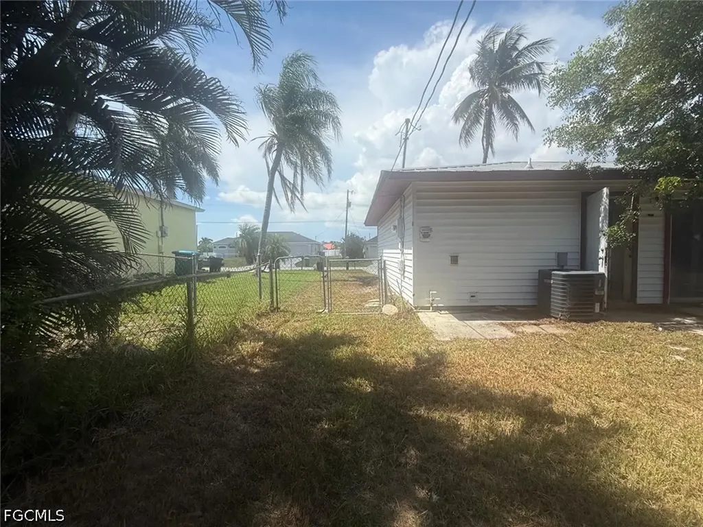 706 SW 31st Street Cape Coral FL 33914