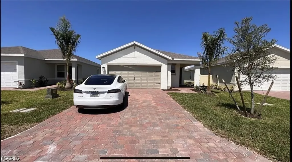 18509 Cronin Sand Lane North Fort Myers FL 33917