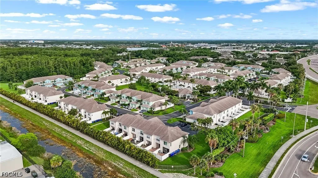 3647 Pine Oak Circle Fort Myers FL 33916