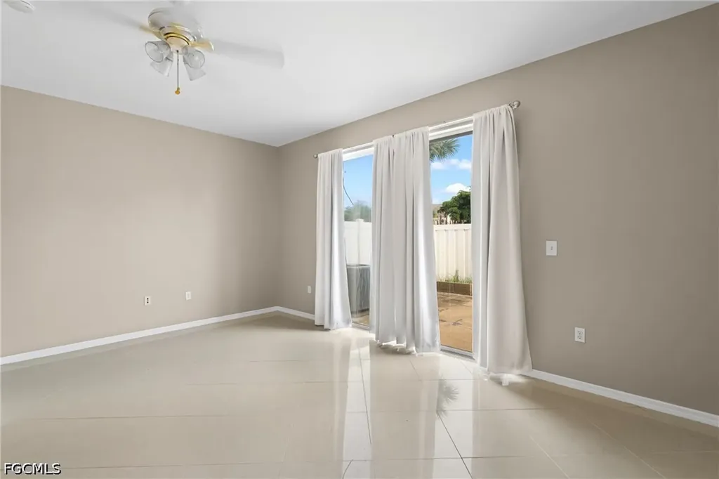3647 Pine Oak Circle Fort Myers FL 33916