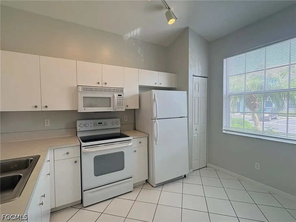 3619 Pine Oak Circle Fort Myers FL 33916