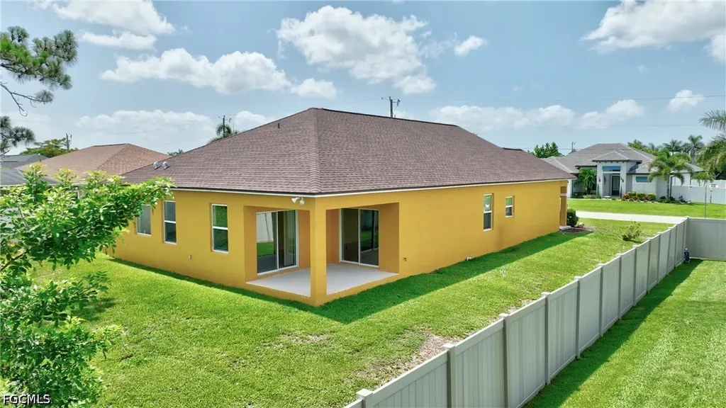 1913 SW 26th Terrace Cape Coral FL 33914