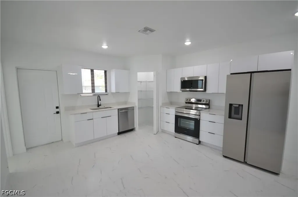 2132 Barker Boulevard Fort Myers FL 33916