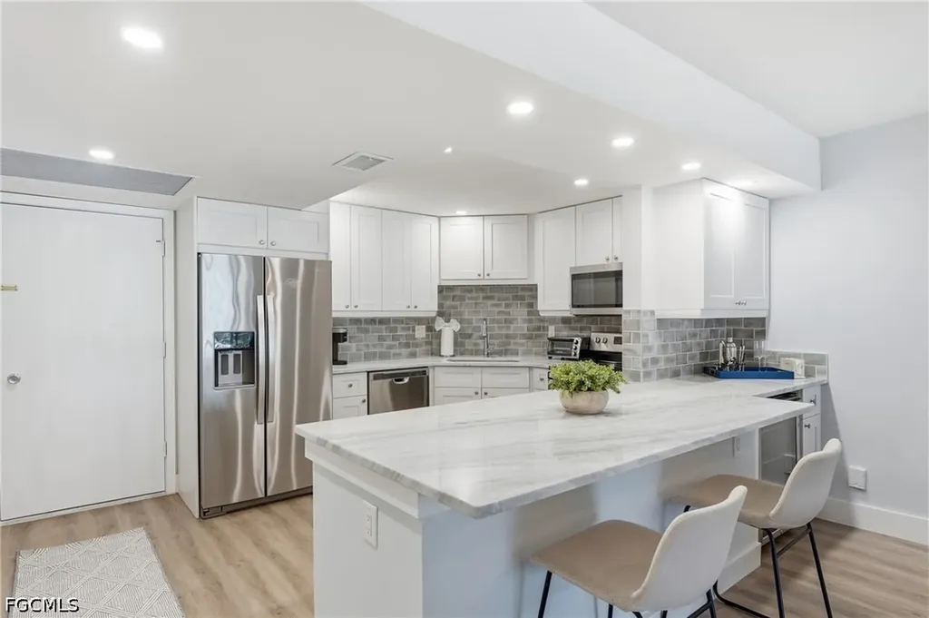 5 Bluebill Avenue Naples FL 34108