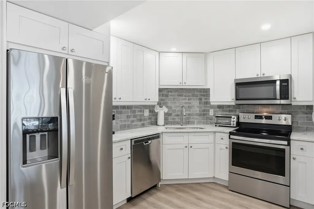 5 Bluebill Avenue Naples FL 34108