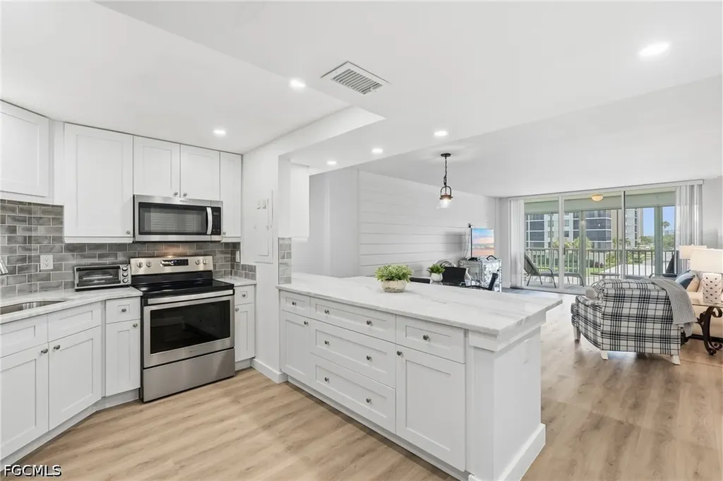 5 Bluebill Avenue Naples FL 34108