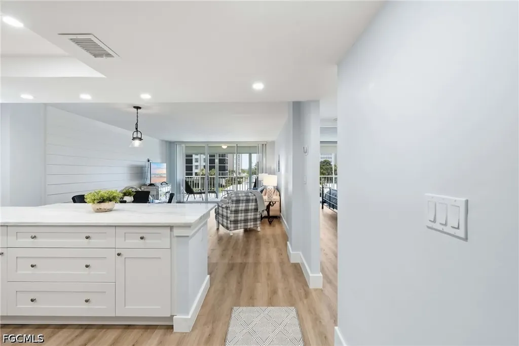 5 Bluebill Avenue Naples FL 34108