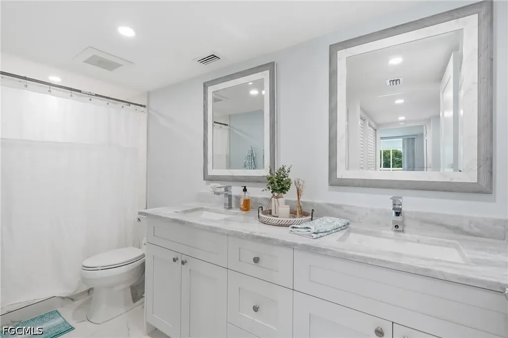 5 Bluebill Avenue Naples FL 34108