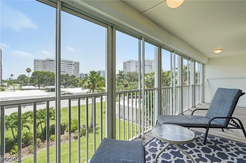 5 Bluebill Avenue Naples FL 34108