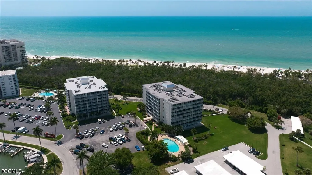 5 Bluebill Avenue Naples FL 34108
