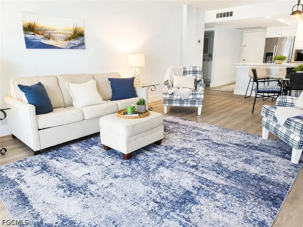 5 Bluebill Avenue Naples FL 34108
