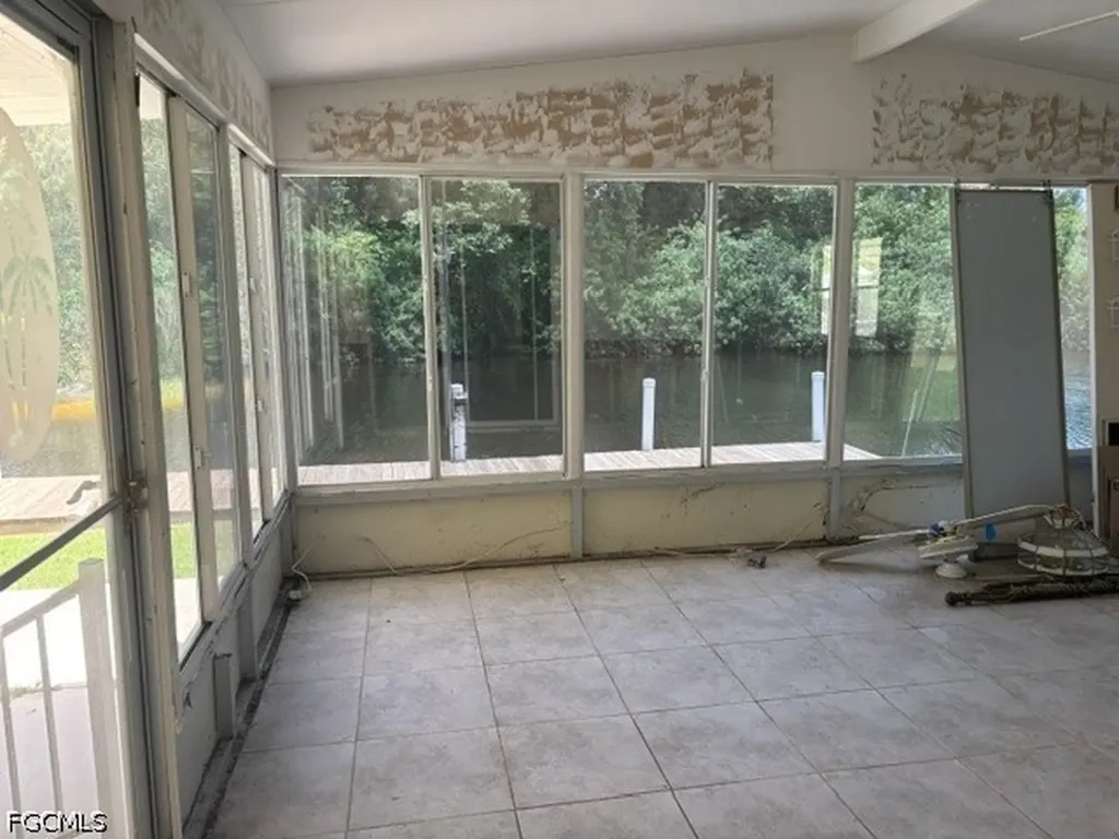 350 Shoreland Drive Fort Myers FL 33905