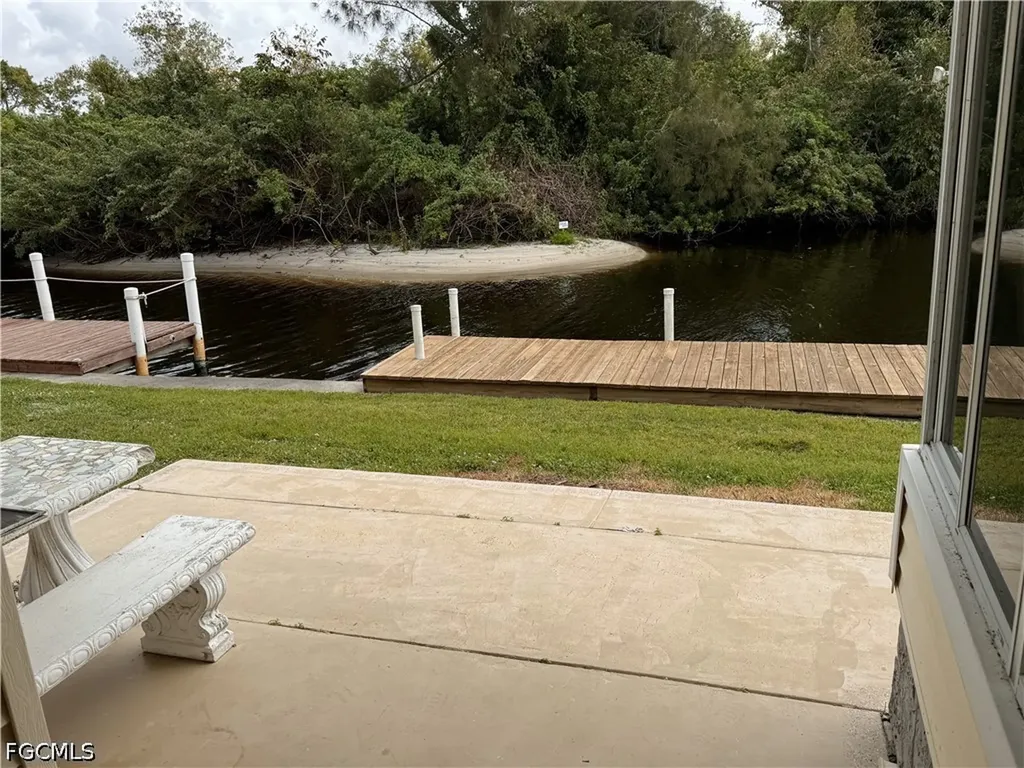 350 Shoreland Drive Fort Myers FL 33905
