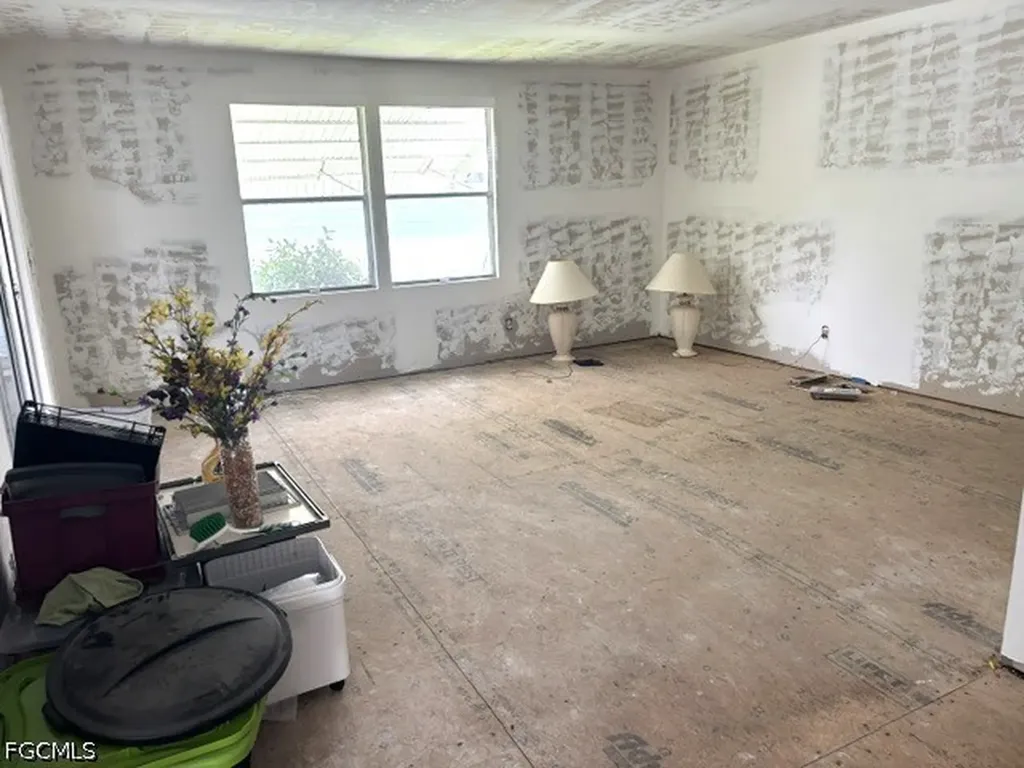 350 Shoreland Drive Fort Myers FL 33905