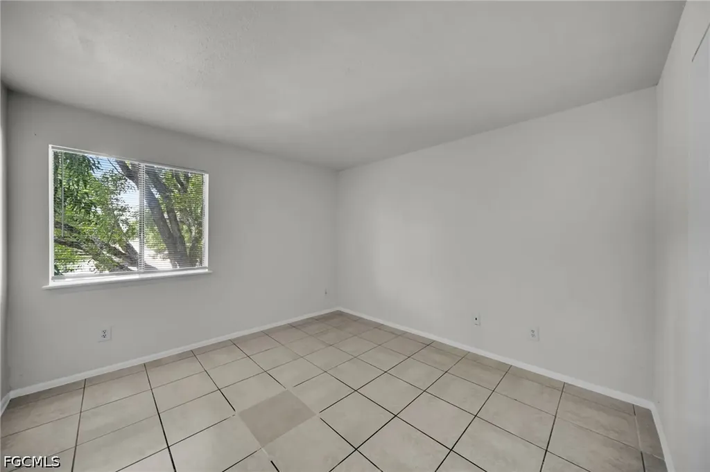 2885 Winkler Avenue Fort Myers FL 33916