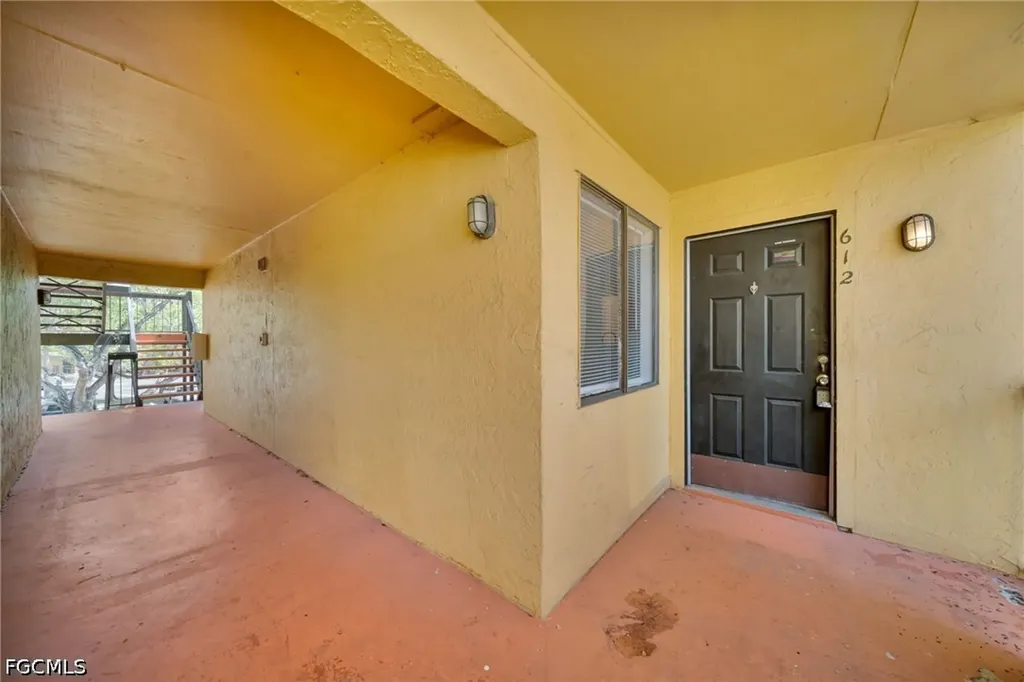 2885 Winkler Avenue Fort Myers FL 33916