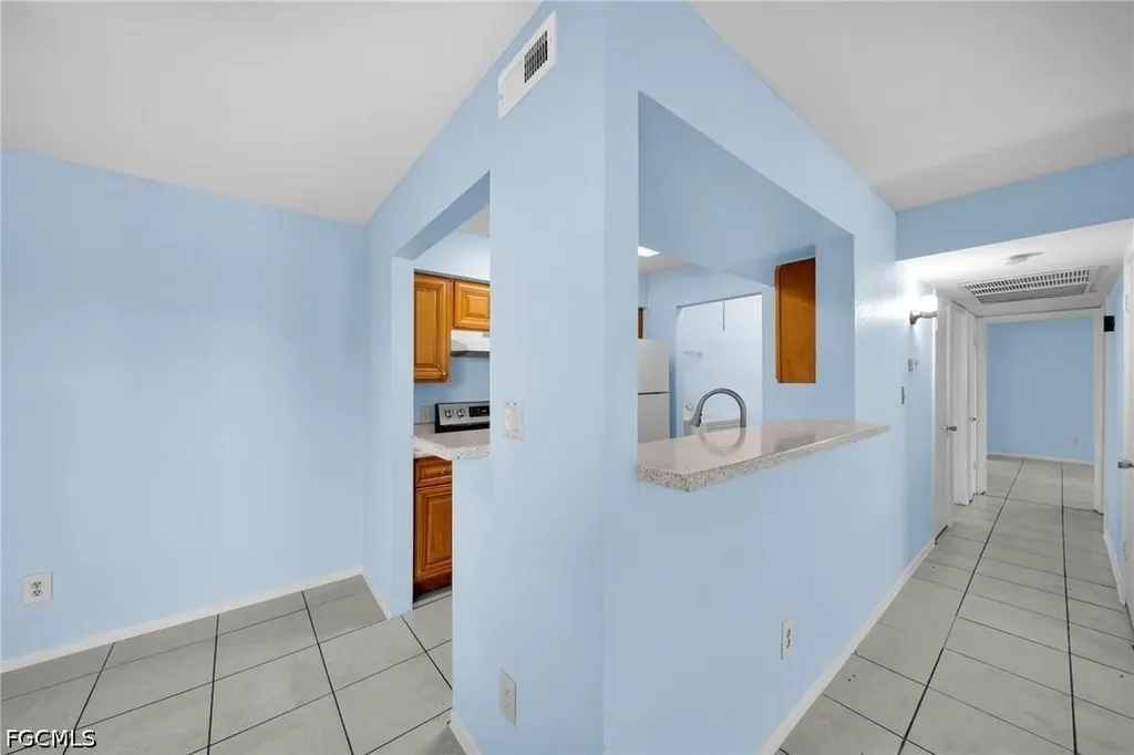 2885 Winkler Avenue Fort Myers FL 33916