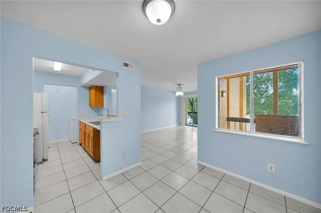 2885 Winkler Avenue Fort Myers FL 33916