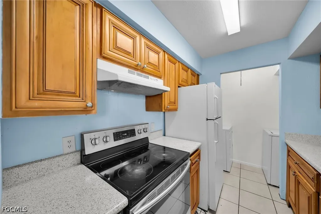 2885 Winkler Avenue Fort Myers FL 33916