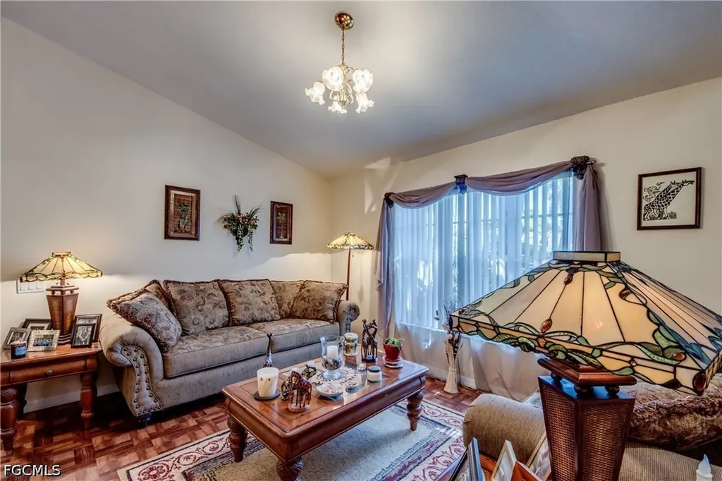 4600 SW 5th Place Cape Coral FL 33914