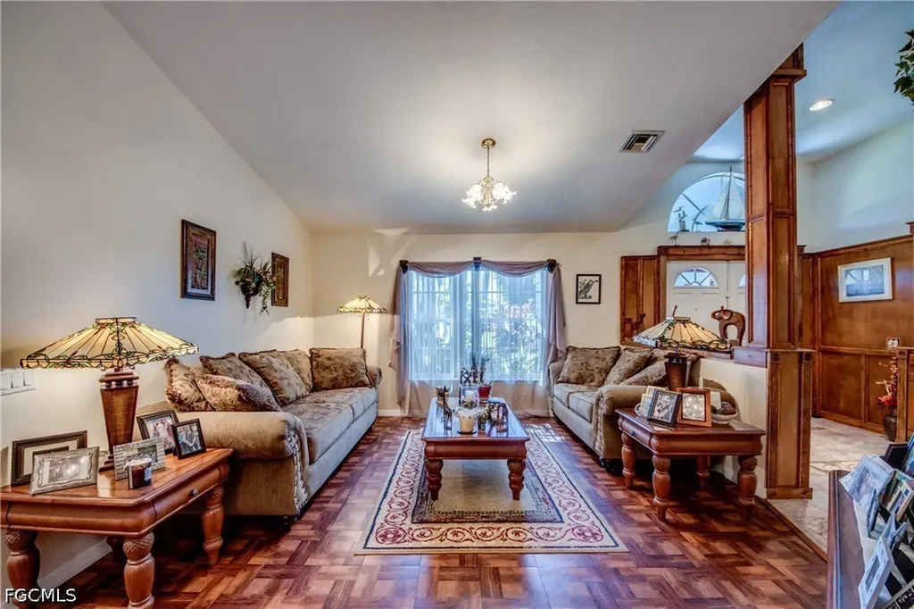 4600 SW 5th Place Cape Coral FL 33914