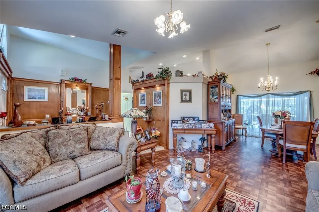 4600 SW 5th Place Cape Coral FL 33914