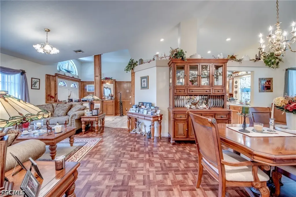 4600 SW 5th Place Cape Coral FL 33914