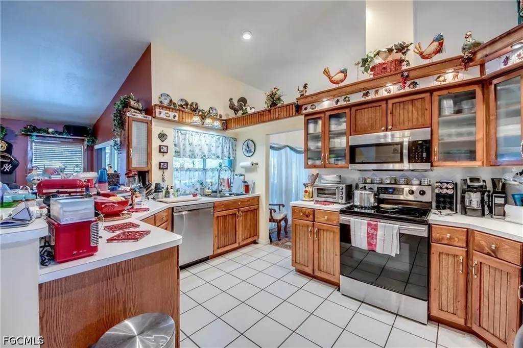 4600 SW 5th Place Cape Coral FL 33914