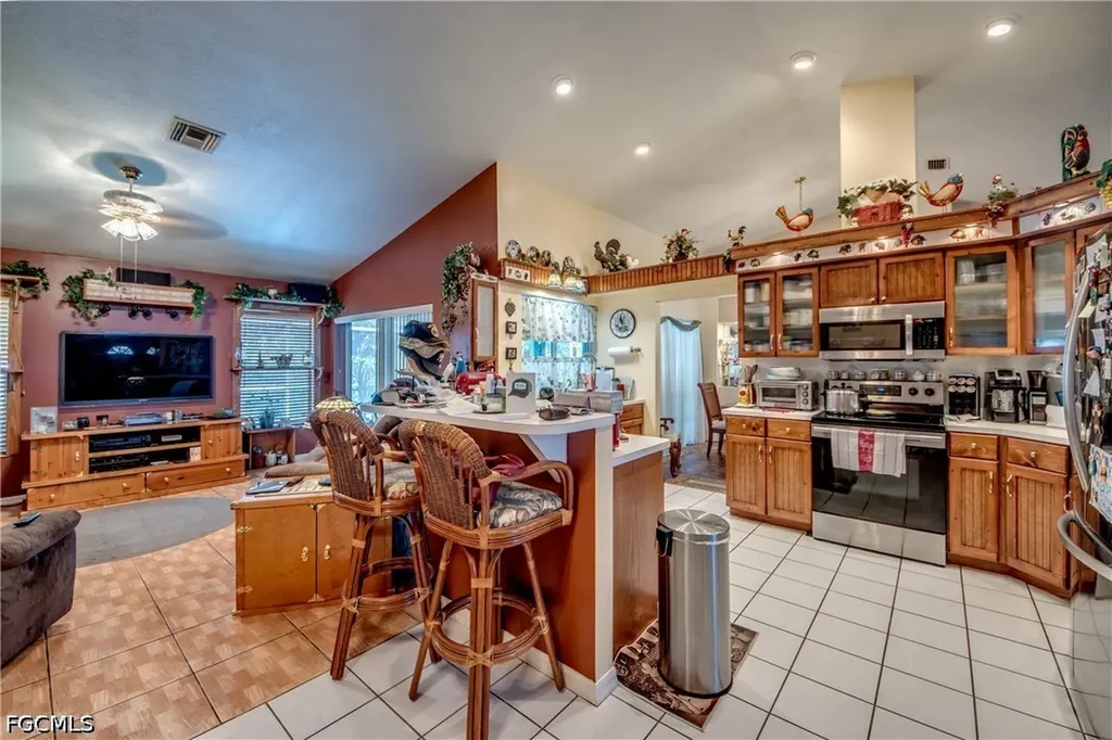 4600 SW 5th Place Cape Coral FL 33914