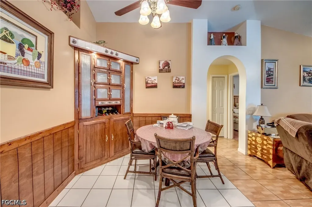 4600 SW 5th Place Cape Coral FL 33914