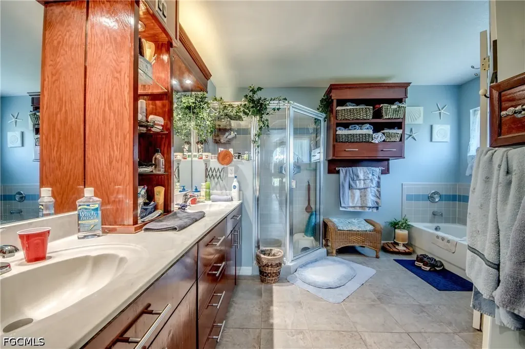4600 SW 5th Place Cape Coral FL 33914