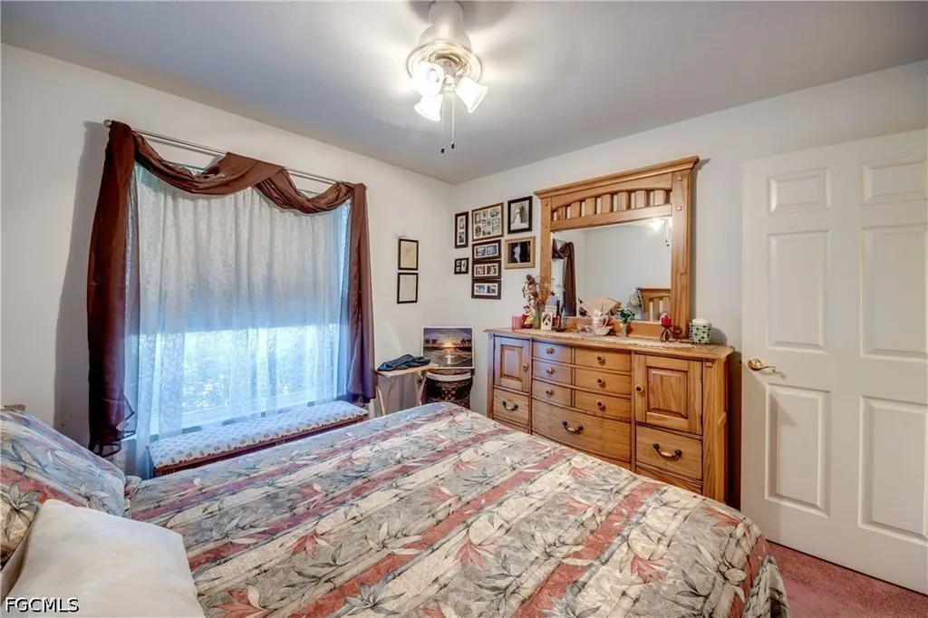 4600 SW 5th Place Cape Coral FL 33914