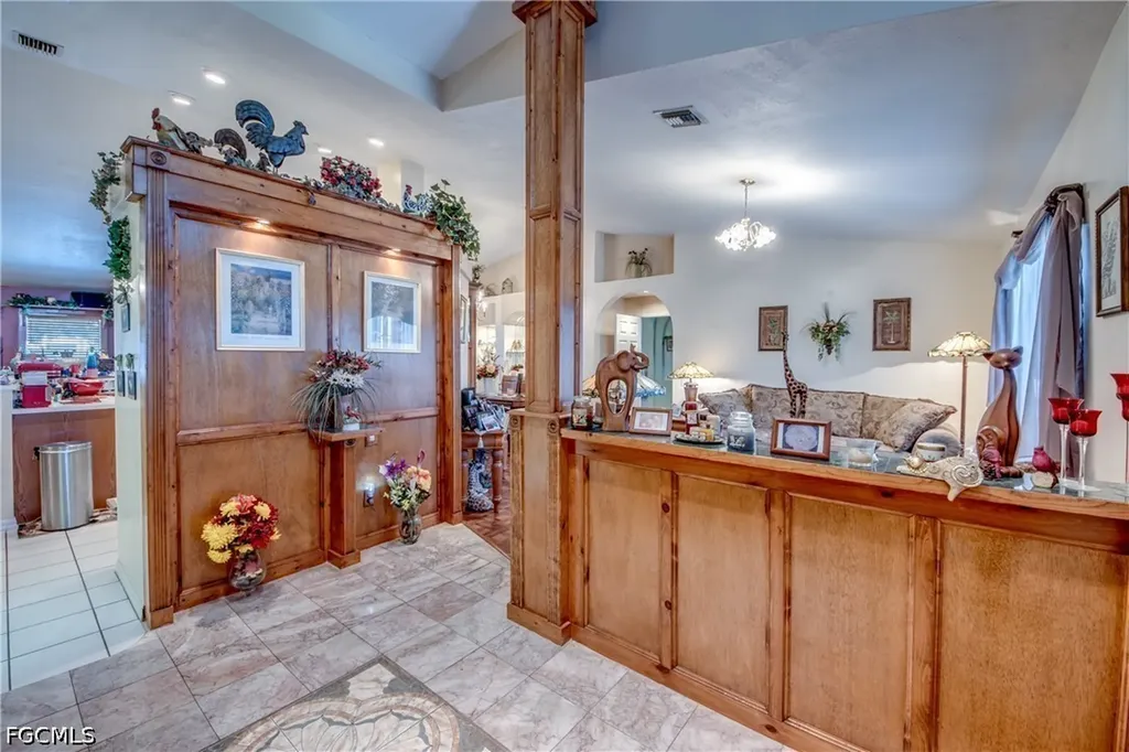 4600 SW 5th Place Cape Coral FL 33914