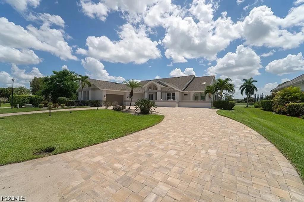 Fort Myers FL, 16918 Timberlakes Drive