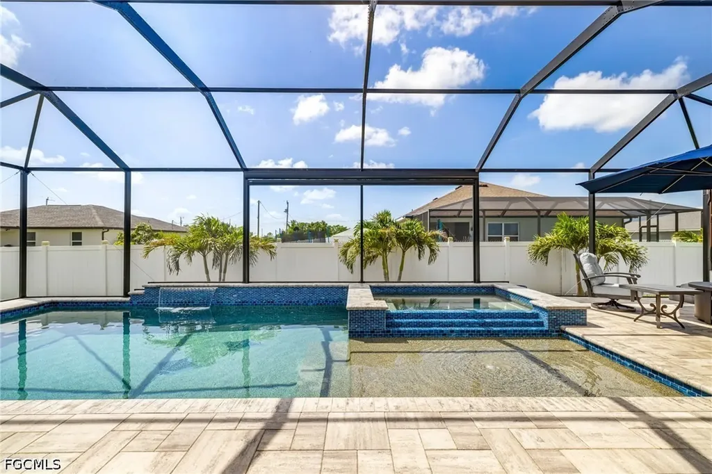 1262 N Gator Circle Cape Coral FL 33909