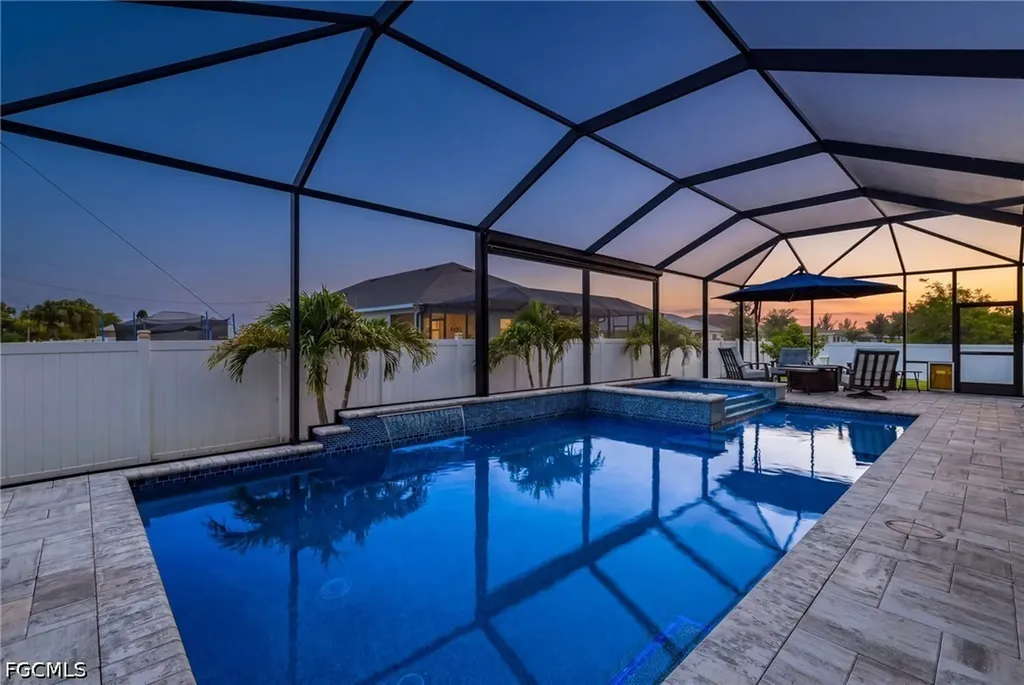 1262 N Gator Circle Cape Coral FL 33909