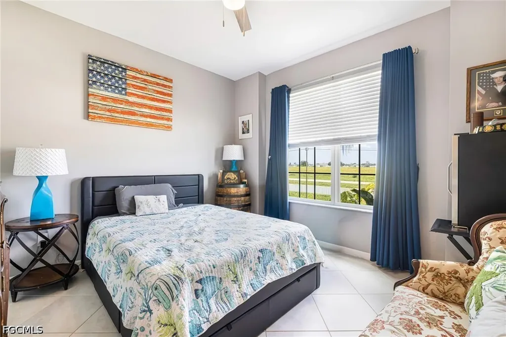 1262 N Gator Circle Cape Coral FL 33909
