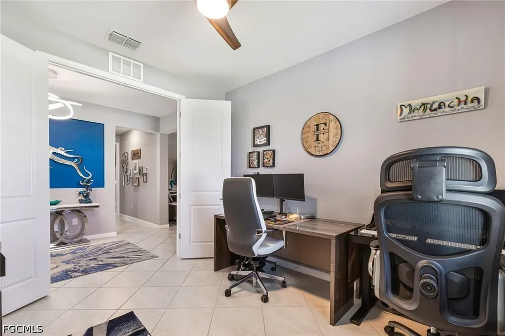 1262 N Gator Circle Cape Coral FL 33909
