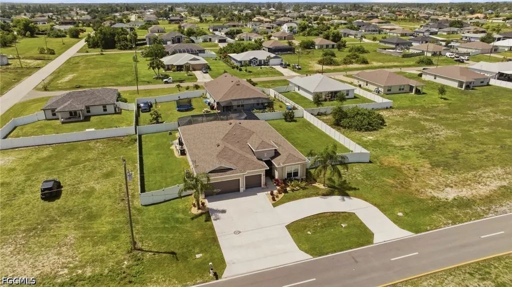 1262 N Gator Circle Cape Coral FL 33909